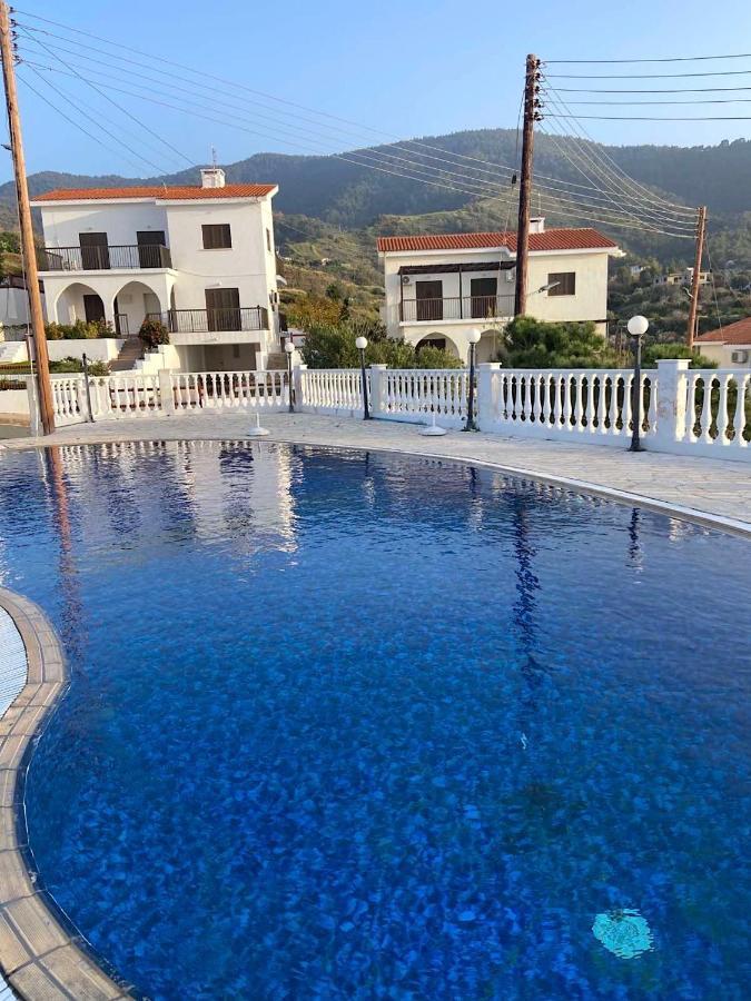Nysa8 וילה Paphos